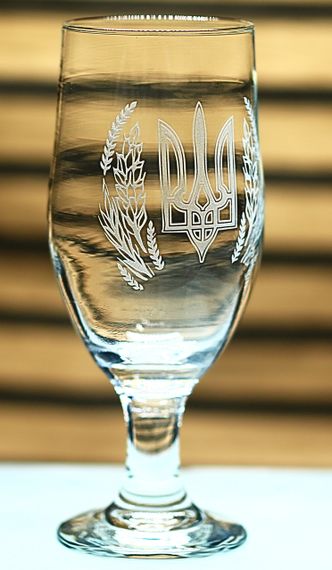 Набір пивних келихів Герб України 330 мл Патріотичні бокали з гравіюванням Подарунок для чоловіка військового | Зображення 6