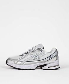 Жіночі кросівки New Balance 740 White Silver