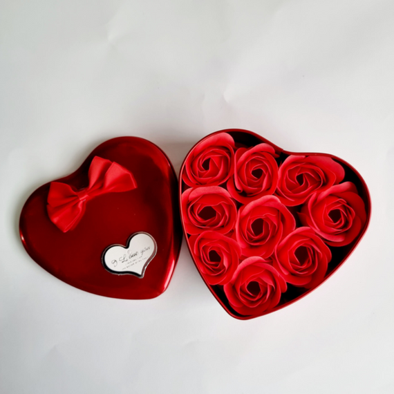 Романтичний подарунок Коробочка з мильними пелюстками троянд 12*13*6 cm | Зображення 1