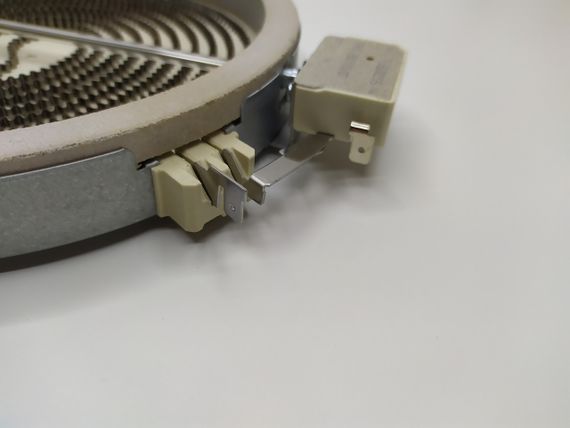 Конфорка 1700W для склокерамічної поверхні Whirlpool 481231018889 | Зображення 1