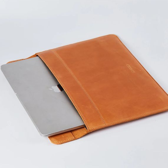 Чохол для ноутбука вінтажний Incarne Klouz MacBook Pro 13" 2016-2025 klouz-cognac-vintage-pro-13 коньяк | Зображення 1