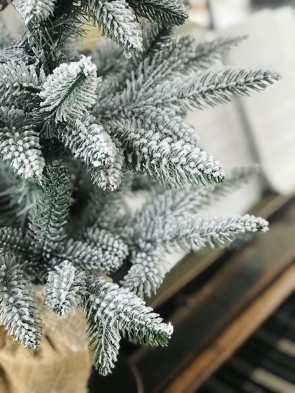 Ялинка Classic лита в мішковині 70 см засніжена | Зображення 5