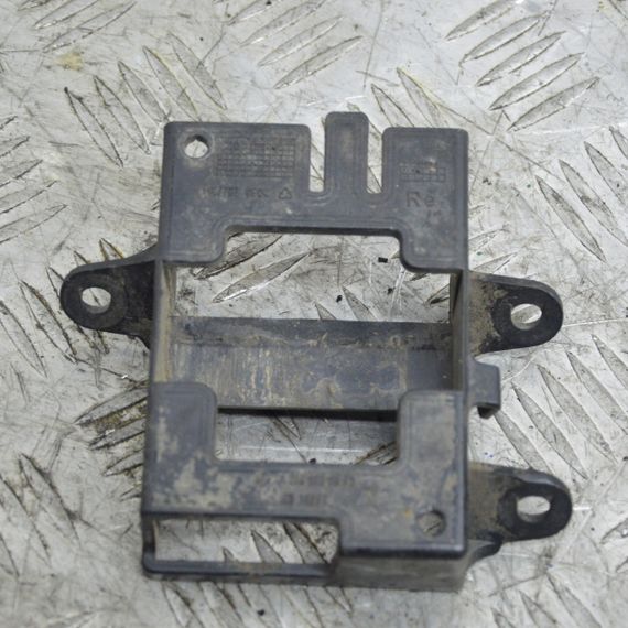 Тримач датчика радара правий Mercedes W216 2006-2014 Кронштейн радарного датчика Мерседес в216 A2168850640 | Зображення 1