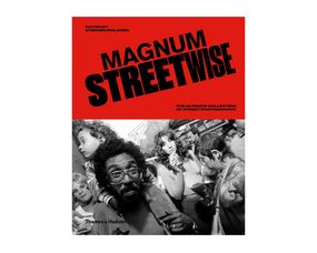 Книга про вуличну фотографію "Magnum Streetwise The Ultimate Collection of Street Photography" Stephen McLaren
