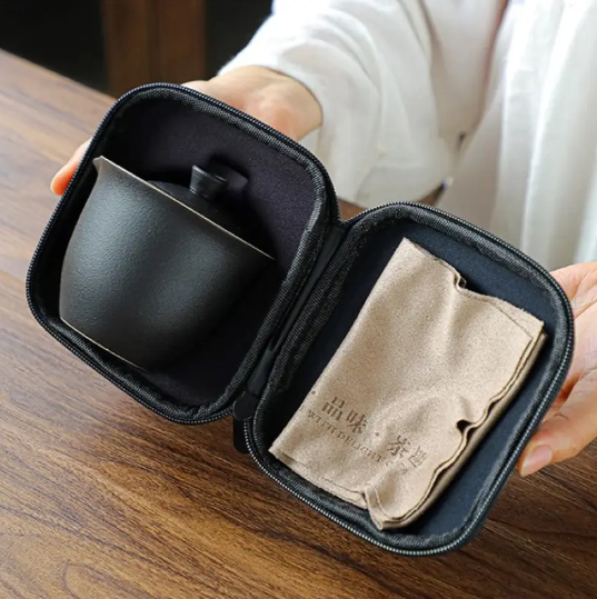 Чайний набір для чайної церемонії дорожній "Дім-Мак" кераміка, заварник - гайвань, 3 чашки в сумці Світло зелений | Зображення 5