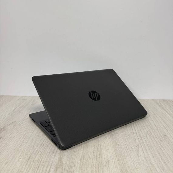 Ультрабук HP 255 G9 / 15.6" (1920x1080) IPS / AMD Ryzen 5 5625U (6 (12) ядер по 2.3 - 4.3 GHz) / 8 GB DDR4 / 256 GB SSD M.2 / AMD Radeon RX Vega 7 Graphics / WebCam б/в | Зображення 5