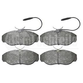 Колодки тормозные передние Citroen Jumper/Fiat Ducato/Peugeot Boxer, AutoTechteile, 504 0189, 36883