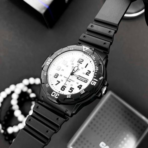 Чоловічий годинник Casio MRW-200H-7B | Зображення 3