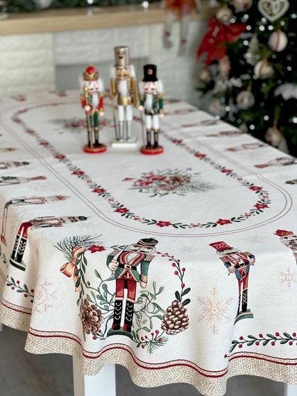 Скатертина гобеленова овальна CASCANUECES OVAL Limaso, 137х240, Овальна, Новорічний, З мікрофіброю + срібним люрексом, 65% поліестер, 30% бавовна, 5% люрекс, Гобелен | Зображення 2