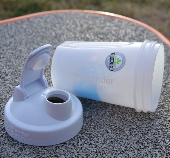 Спортивний шейкер BlenderBottle Original Classic 20oz/590ml White | Зображення 7