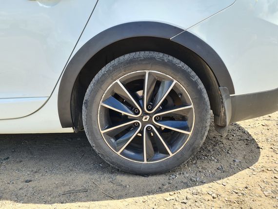 Накладки на арки (8 шт, черные) SW, металл для Renault Megane III 2009-2016 гг | Зображення 6