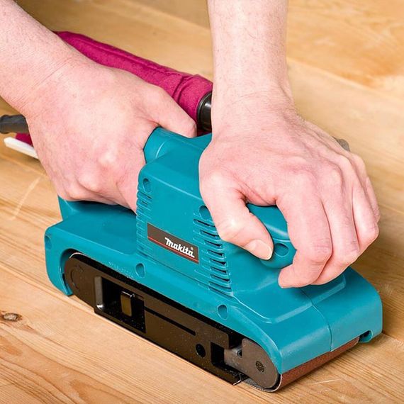 Шліфмашина стрічкова Makita 9910 (650 Вт, 76 x 457 мм, 270 м/хв) | Зображення 2