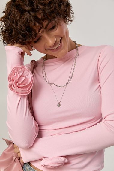 Однотонний лонг з трояндами на рукавах - рожевий цвет, ONE SIZE (є розміри) | Зображення 3