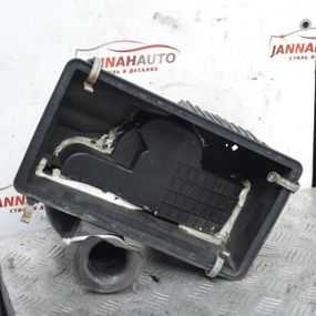 Корпус повітряного фільтра 2.2 Mazda 6 GH 2008-2012 Корпус повітряного фільтра Мазда 6 RF8GK3804