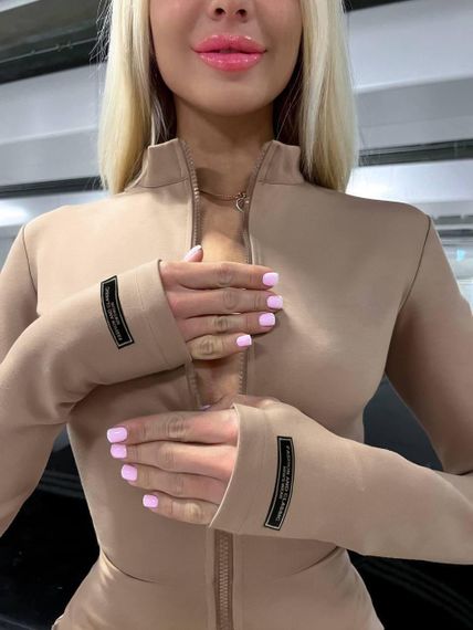 Женский спортивный стильный эластичный комбинезон черный бежевый 38-40 42-44 46-48 | Зображення 4