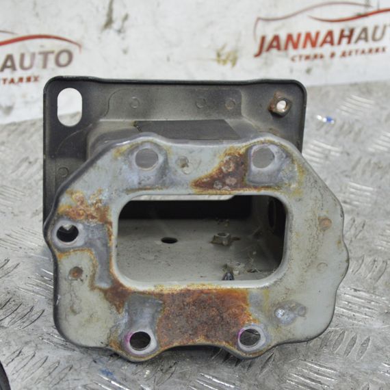 Кронштейн переднього бампера лівий Hyundai i30 2007-2012 Кріплення бампера ліве Хюндай ай30 | Зображення 2