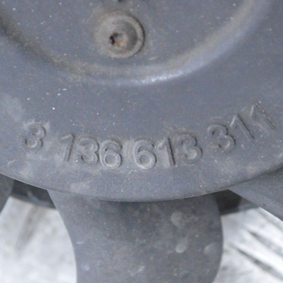 Вентилятор радіатора 1.9 CDTI Opel Astra H Zafira B дифузор в зборі з двигуном Опель Астра Зафіра 0130303304 | Зображення 3