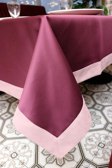 Скатертина двостороння Kayra Blackout 160×285 см Бордова | Зображення 3