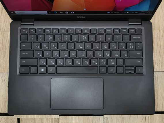 Ультрабук Б-класс Dell Latitude 7410 / 14" (1920x1080) IPS / Intel Core i5-10210U (4 (8) ядра по 1.6 - 4.2 GHz) / 8 GB DDR4 / 256 GB SSD M.2 / Intel UHD Graphics / WebCam / USB 3.2 / HDMI / Windows 10 б/у | Зображення 3