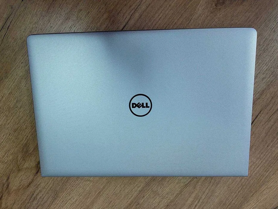 Ноутбук Dell Inspiron 5567 15.6"FHD/i7 7500U/8Gb/SSD256Gb/Radeon R7 M445-4Gb | Зображення 3
