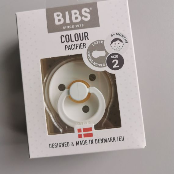 Соска  пустушка Bibs Colour latex 6-18 міс white