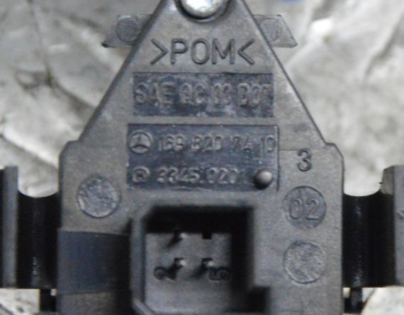 Кнопка аварійної сигналізації Mercedes W169 W245 2004-2012 Кнопка аварійки Мерседес в169 в245 1698207410 | Зображення 1