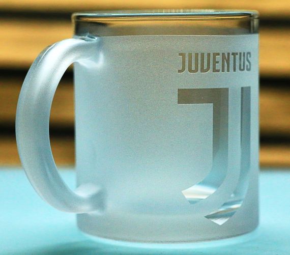 Скляна чашка 320 мл ФК  Juventus Ювентус з гравіюванням подарунок для фаната  футбольна кружка | Зображення 1