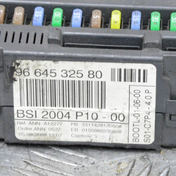 Блок запобіжників BSI 2004 P10-00 1.4 HDI Citroen C3 2002-2016 Модуль БСІ Сітроен ц3 9664532580 | Зображення 1