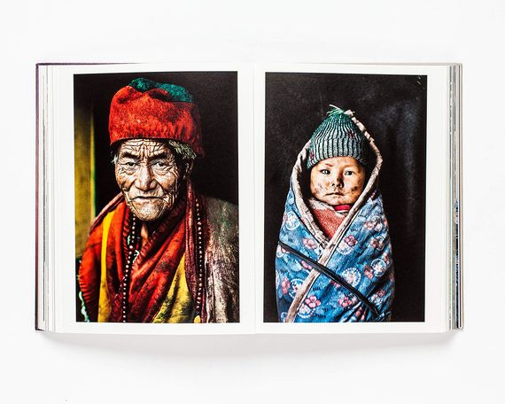 Альбомы известных фотографов книга работ Стива Маккарри Steve McCurry: A Life in Pictures книги по фотографии | Зображення 9