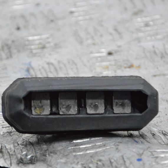 Контакти бічних правих зсувних дверей Fiat Doblo 2000-2010 Контакти правих дверей Фіат Добло 46803272