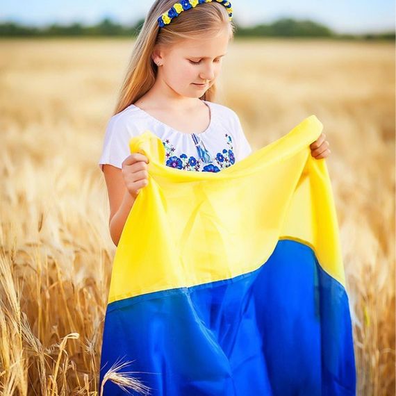 Прапор України (140х90см) у сувенірній дерев'яній коробці з гравіюванням / Український прапор до Дня Перемоги | Зображення 1