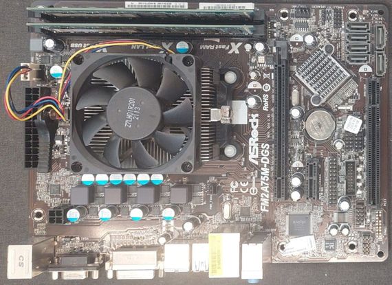 Комплект: Материнская плата ASRock FM2A75M-DGS / AMD A4-4000 (2 ядра по 3.0 - 3.2 GHz) / FM2 / 16 GB DDR3 / AMD Radeon HD 7480D + Кулер б/у | Зображення 6