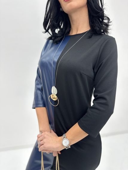 Женское красивое нарядное платье с экокожей GF8977 размер 54/56 цвет черный с синим | Зображення 1