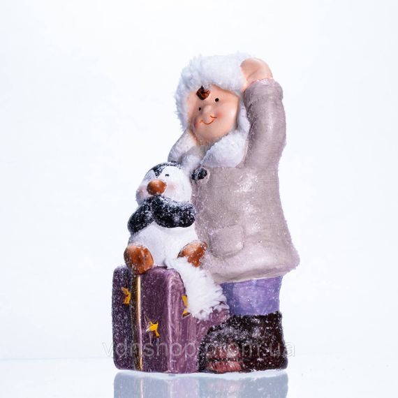 Новорічна фігурка з підсвіткою Дівчинка з пінгвіном із фарфору 9×10×19 (см) новорічний декор для дому, квартири на подарунок | Зображення 2