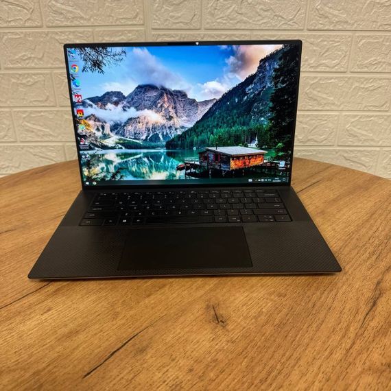 Мобильная рабочая станция Б-класс Dell Precision 5550 / 15.6" (1920x1200) IPS / Intel Core i7-10750H (6 (12) ядра по 2.6 - 5.0 GHz) / 16 GB DDR4 / 512 GB SSD NVMe / nVidia Quadro T2000 Max-Q, 4 GB GDDR5, 128-bit / WebCam б/у | Зображення 1