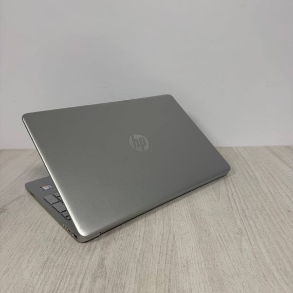 Ультрабук Б-класс HP 15-dy2093dx / 15.6" (1920x1080) IPS / Intel Core i5-1135G7 (4 (8) ядра по 4.2 GHz) / 8 GB DDR4 / 180 GB SSD / Intel Iris Xe Graphics / WebCam б/у | Зображення 6