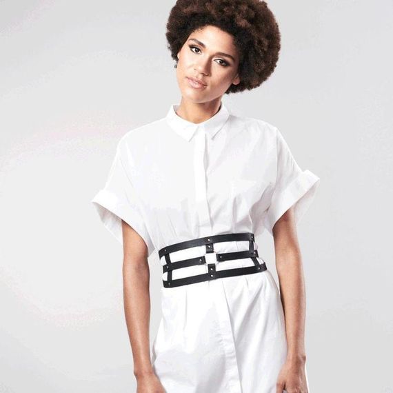 Широкий пояс з наручниками, чорний, MAZE by Bijoux Indiscrets (Іспанія) sexstyle