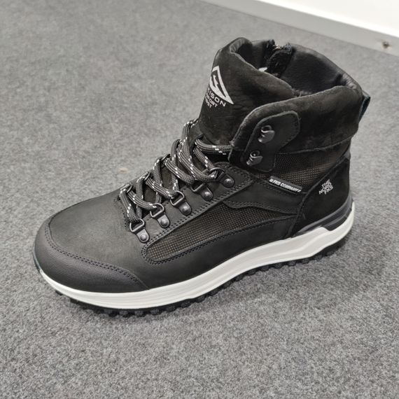 Ботинки зимние на белой подошве 42 размер