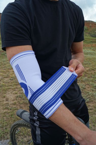 Налокітник Power System PS-6007 Elbow Support Pro White/Blue (1шт.) S/M | Зображення 2