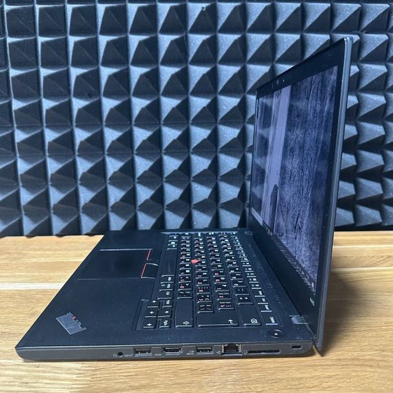 Ультрабук Lenovo ThinkPad A485 / 14" (1920x1080) IPS Touch / AMD Ryzen 3 Pro 2300U (4 ядра по 2.0 - 3.4 GHz) / 8 GB DDR3 / 256 GB SSD / AMD Radeon Vega 6 Graphics / WebCam б/у | Зображення 3