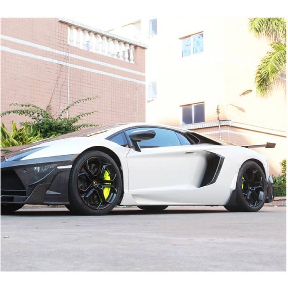 Накладки на пороги (Карбон) для Lamborghini Aventador 2011-2022 рр | Зображення 1
