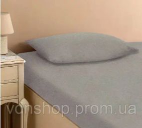 Светло серая Простынь махровая на резинке с наволочками Anisa  (220х240+30 см)