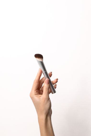 Сконшений пензлик UNICO Blush & Contour makeup brush | Зображення 3