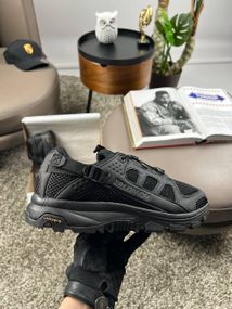Кросівки Salomon Tech Amphib 5 All Black весна / літо / осінь A4029 44 28 см