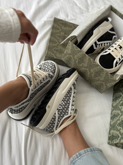 Кросівки жіночі білі New Gu4i  весна / осінь 2461 | Зображення 4