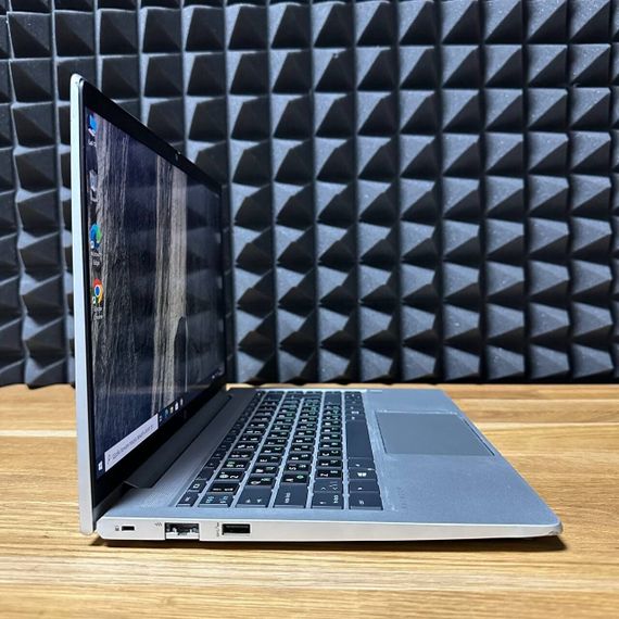 Ультрабук Б-клас HP ProBook 440 G9 / 14" (1920x1080) IPS / AMD Ryzen 3 5400U (4 (8) ядер по 2.6 - 4.0 GHz) / 8 GB DDR4 / 256 GB SSD / AMD Radeon Vega 6 Graphics / WebCam б/в | Зображення 4