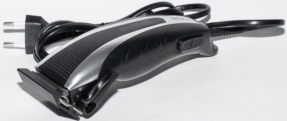 Профессиональная проводная машинка  Rozia HQ - 255, 220V 5W + насадки, ножницы, расческа. | Зображення 2