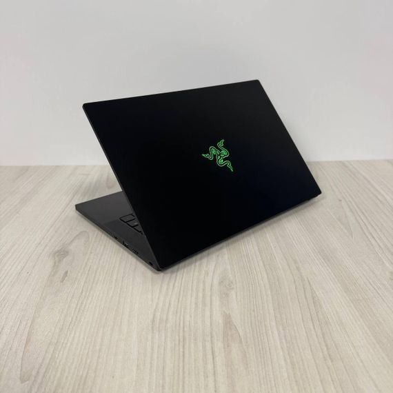 Ноутбук Razer Blade 14 RZ09-0427 14.0 2K IPS 165Hz Ryzen 9 6900HX 16Gb SSD1Tb NVMe RTX3070Ti-8Gb Б/В | Зображення 5