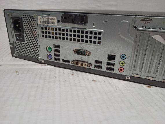 ПК Fujitsu Esprimo E700 E85+ SFF / Intel Core i3-2100 (2 (4) ядра по 3.1 GHz) / 4 GB DDR3 / 250 GB HDD / Intel HD Graphics 2000 / DVD-ROM б/в | Зображення 3