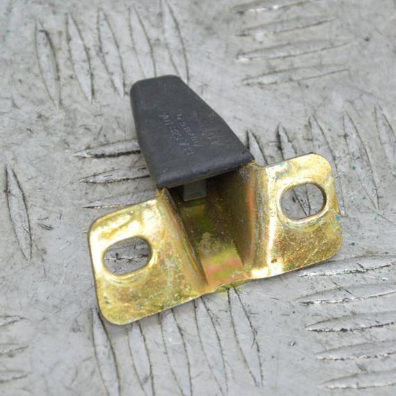 Направляюча дверей задньої ляди ліва Volkswagen T4 1990-2003 Скоба багажника ліва Фольксваген т4 701829733 | Зображення 1